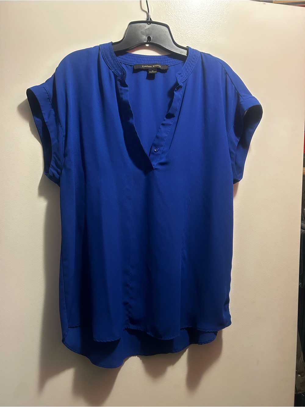 Cynthia Steffe Cobalt Blue Split V-Neck Short Sleeve Blouse